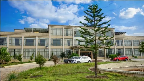 北欧家の装飾高級家の装飾宇宙飛行士の額縁樹脂アート像