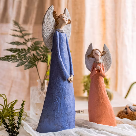 工場でカスタマイズされた翼を持つ樹脂の妖精の女の子の天使の置物