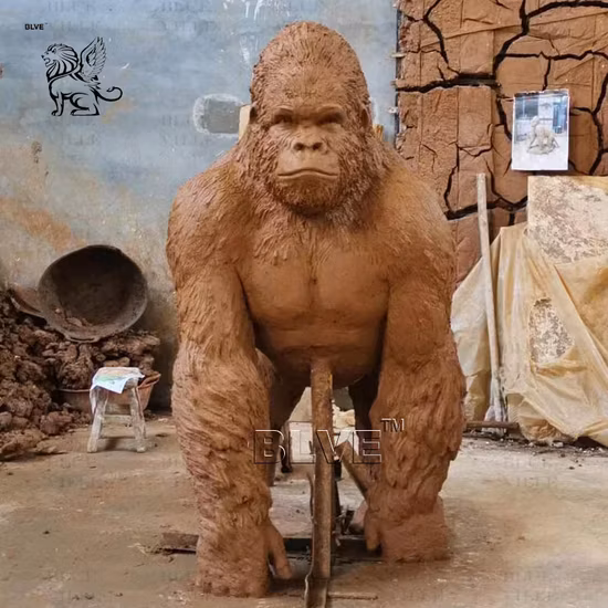 アート動物像ブロンズ等身大ゴリラ庭の彫刻